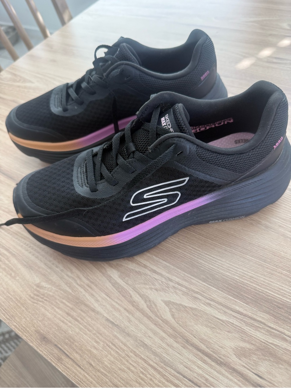 Skechers Max Cushion Sneakers Black Pink Athletic Shoes Size 8